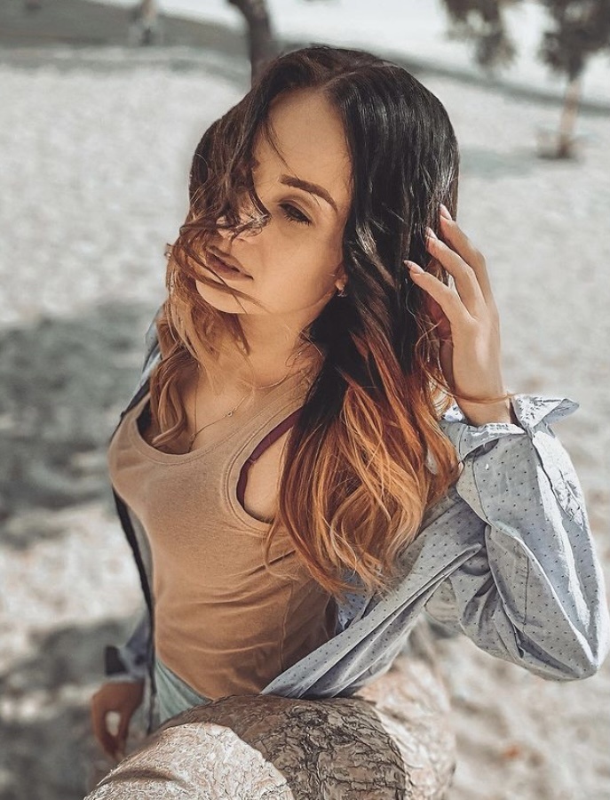 Ирина привлекальеная девушка из Кировска цена от 3500 руб