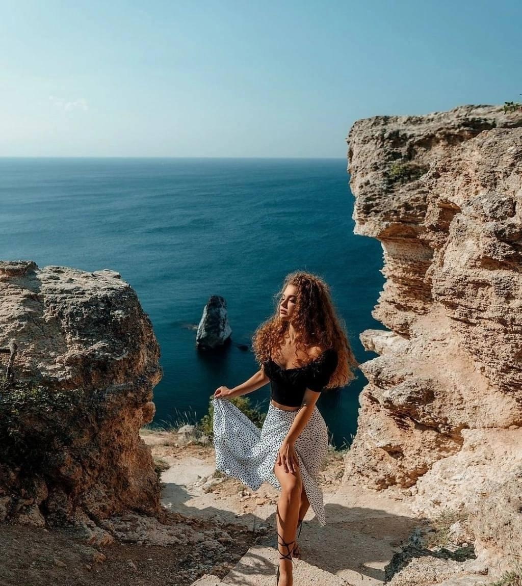 Ава привлекальеная девушка из Кировска цена от 5000 руб