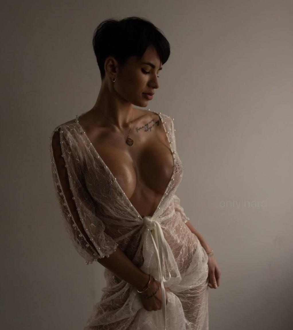 Ника привлекальеная девушка из Кировска цена от 7000 руб