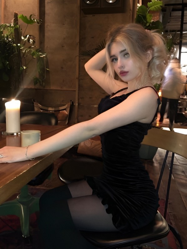 Ася привлекательная девушка из Кировска цена от 1500 руб