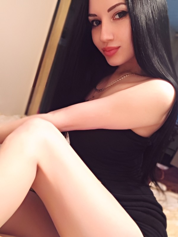 Елена привлекательная девушка из Кировска цена от 4000 руб