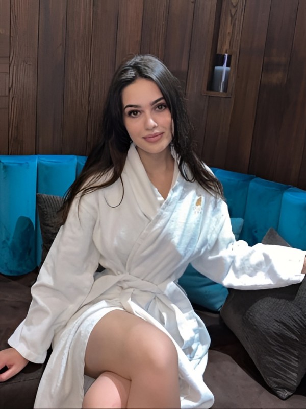 Елизавета привлекательная девушка из Кировска цена от 4000 руб