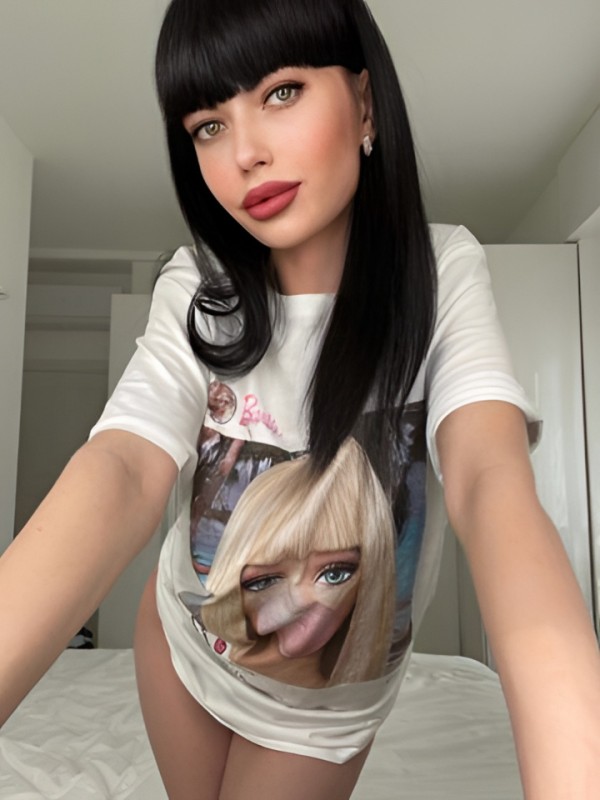 Эвелина привлекательная девушка из Кировска цена от 5000 руб