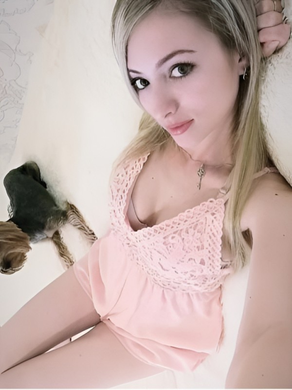 Регина привлекательная девушка из Кировска цена от 1500 руб