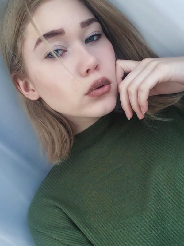 Клара привлекательная девушка из Кировска цена от 3500 руб