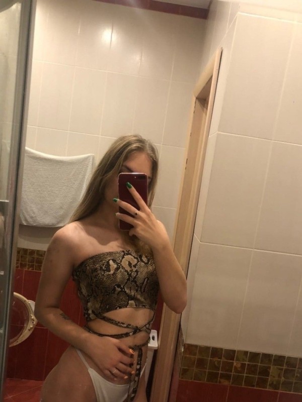 Анастасия привлекательная девушка из Кировска цена от 3000 руб